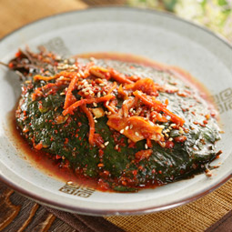 Kimchi made with perilla leaves